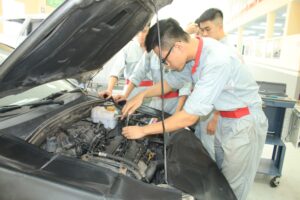 Công nghệ kỹ thuật ô tô