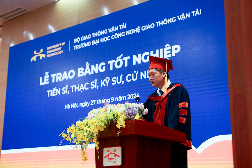 trao bang tot nghiep 092024 07