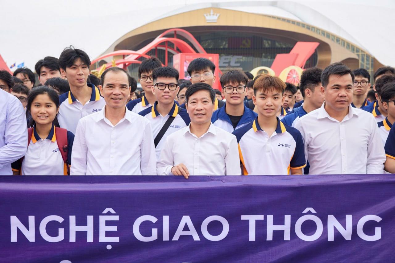 z6993866370517 96b31ce7bbb4ef1653c9c6b0e825d10a